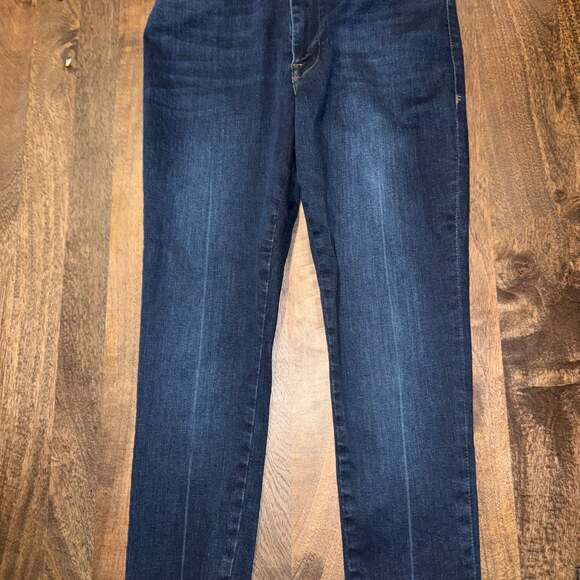 FRAME Le One Skinny Jeans - Picture 5 of 7